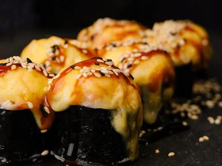 ZAPIEKANY Z ŁOSOSIEM (280g)