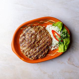 Pljeskavica na žaru