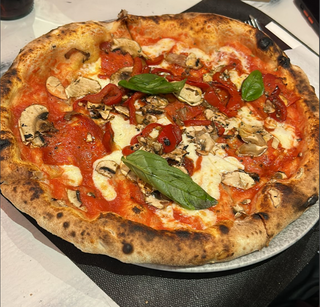 52. Pizza Cuatro Estaciones (30 Cm.)