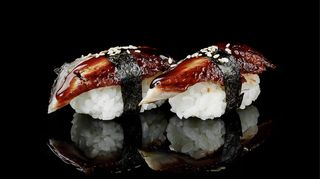 Суші нігірі з вугрем