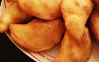 Panzerotto, pomodoro, mozzarella, würstel