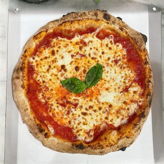 Margherita e Bevanda a scelta