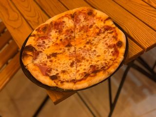 Pizza Prosciuto Salami Ø32cm