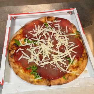 Pizza bresaola