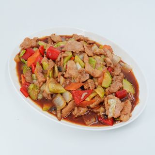 709 Govedina sa karijem i povrćem