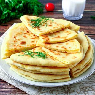 Хычины с сыром и брынзой 