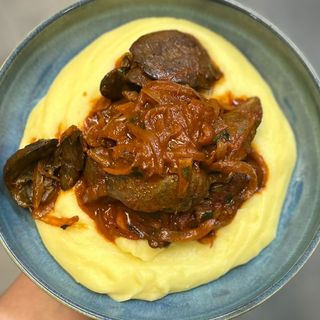 Ficatei de pui la tigaie cu Ceapa & boia / Cartofi Piure 