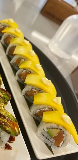 Uramaki Salmón (8 uds.)