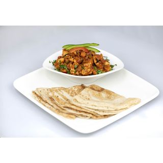 Chicken Suqaar With Anjeero