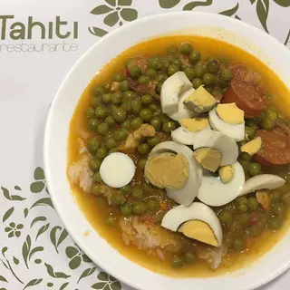 Arvejas con Arroz y Huevo Duro