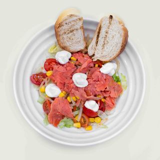 Insalatona salmone