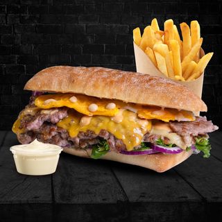 Panino con formaggio e uovo meniu