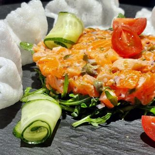 Тар-тар з філе лосося