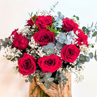 Rubí Ramo 12 Rosas Rojas
