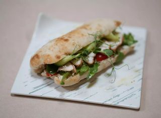 Тауық етімен "Чиабатта" / "Чиабатта" с курицей (250г)