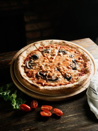 С курицей и грибами (572г)