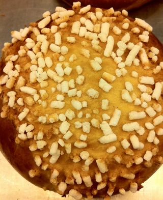 Brioche con granella di zucchero vuota