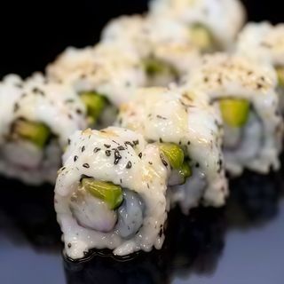 Maki Con Sésamo (8 Uds.)