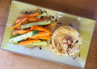 Hummus cu bastonase de cruditati - fara gluten, vegan / de post