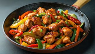 Tigaie picanta de pui cu legume