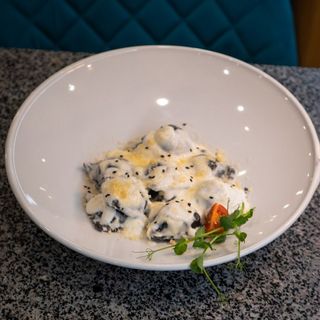 Равіолі з лососем та сиром філадельфією (351г)