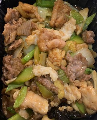 56. Три вида месо със зеленчуци (800гр)