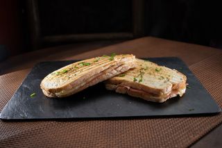 Tosta Serrana (meia ou inteira)