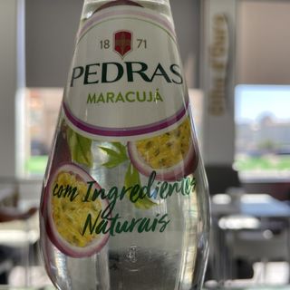 ÁGUA PEDRAS MARACUJA 