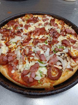 IN EXTREMIS Massa Chicago (30cm) + 2 Begudes GRATIS (+2 FREE DRINKS)