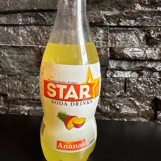Star soda ananas