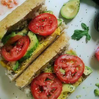 Bocadillo with tomato and avocado