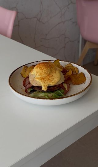 Hambúrguer Benedict