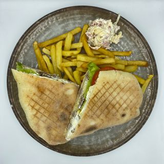 Topli sendvič sa biftekom 550 gr