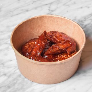 Alitas de pollo con salsa gochujang (4 piezas)