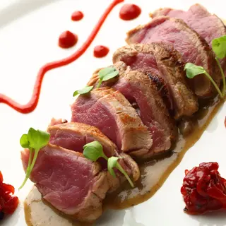 Solomillo Ibérico Braseado con Salsa Campera (4 RACIONES)