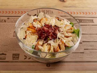 Ensalada de pollo crujiente