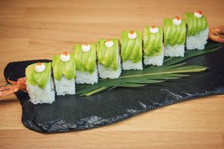 Uramaki special tempura shrimps