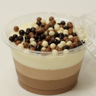 Три шоколади