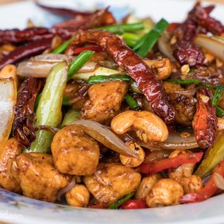 CHICKEN CASHEW NUTS