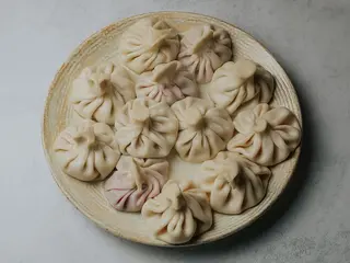 Хінкалі З ВИШНЕЮ (1 шт.) (70g)