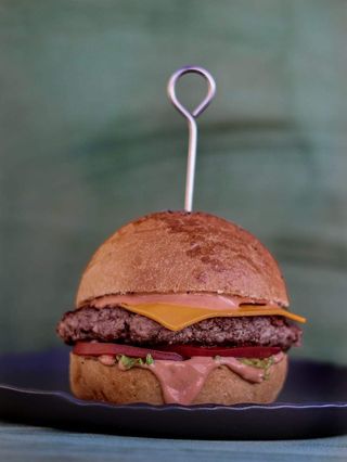 Classic burger x2 + Onion rings + Krompir +2x Coca Cola