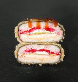 Суші-бургер з креветкою