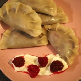 Pierogi z malinami