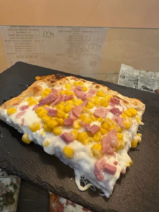 Pizza Panna Prosciutto E Mais (15 X 15 Cm.)