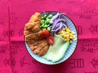 Poke bowl pollo 
