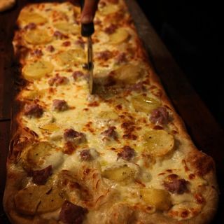 Pizza Patate E Salsiccia (80 Cm