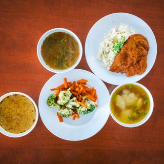 Cartofi piure cu Pulpa de pui intreaga