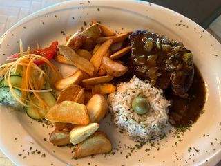 Biftek u lovačkom sosu