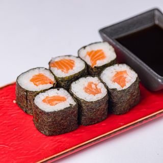 G Макі рол лосось