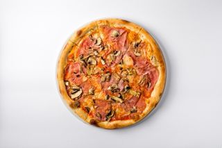Pizza Prosciutto Funghi K